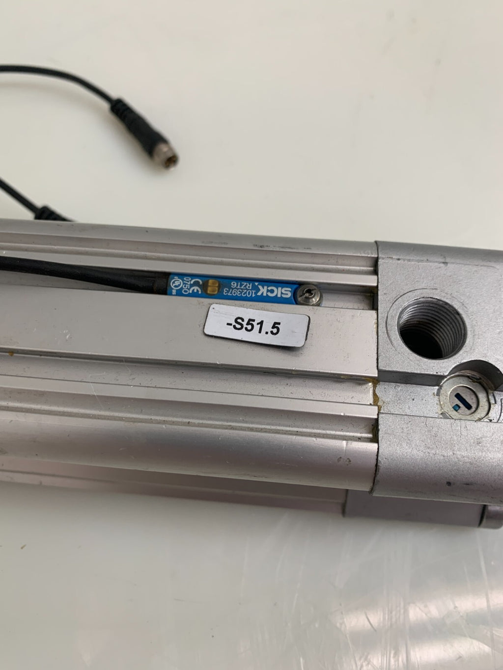 FESTO DNCB-40-100-PPV-A  Pneumatic Cylinder 532741 w/2 SICK RZT6 Sensors 10239733