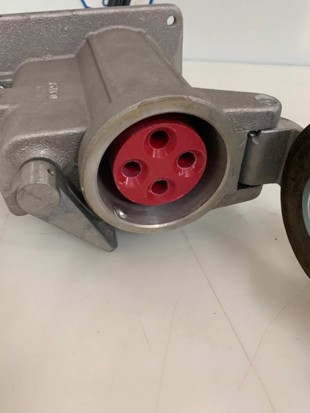 CROUSE HINDS RECEPTACLE CONNECTOR 7548D H2L2