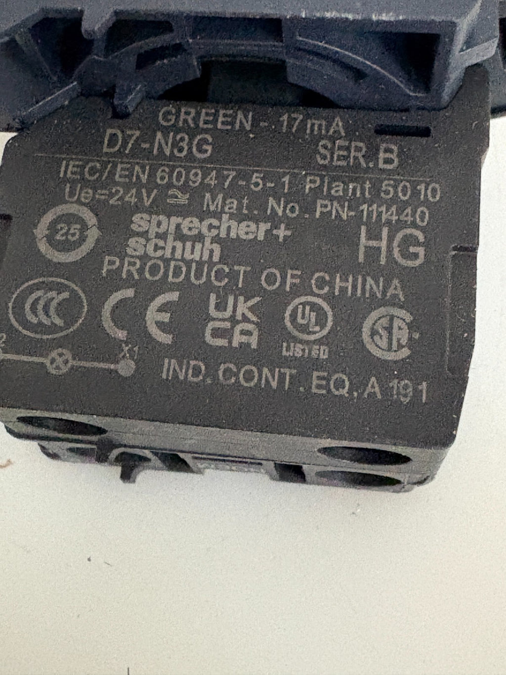 LOT OF 3 SPRECHER & SCHUH GREEN PUSH BUTTON SWITCH D7P-LF3PN3GX10E1