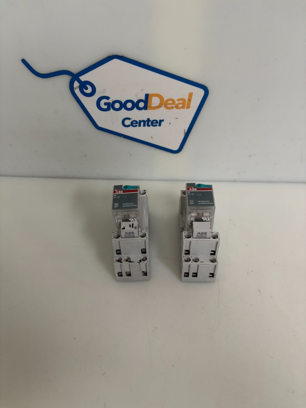 LOT OF 2 ABB RELAY MODULE CR-M024DC3 W/ABB CR-M3SS BASE AND CR-P/M 220