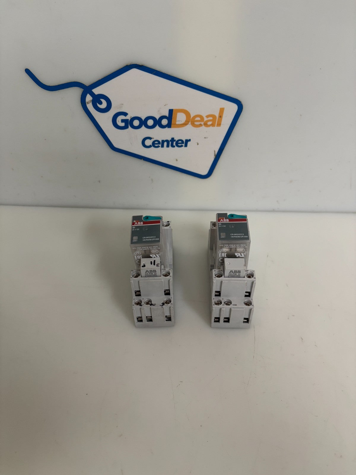 LOT OF 2 ABB RELAY MODULE CR-M024DC3 W/ABB CR-M3SS BASE AND CR-P/M 220