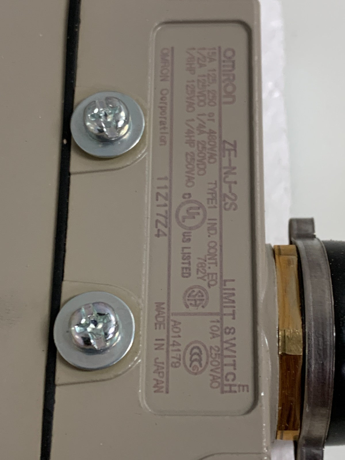 OMRON LIMIT SWITCH ZE-NJ-2S