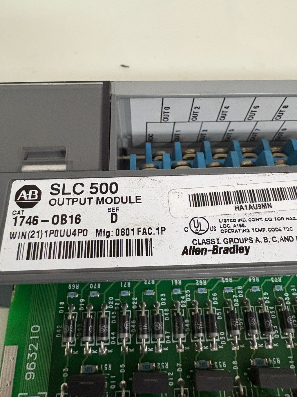 ALLEN BRADLEY OUTPUT MODULE 1746-0B16 SER D