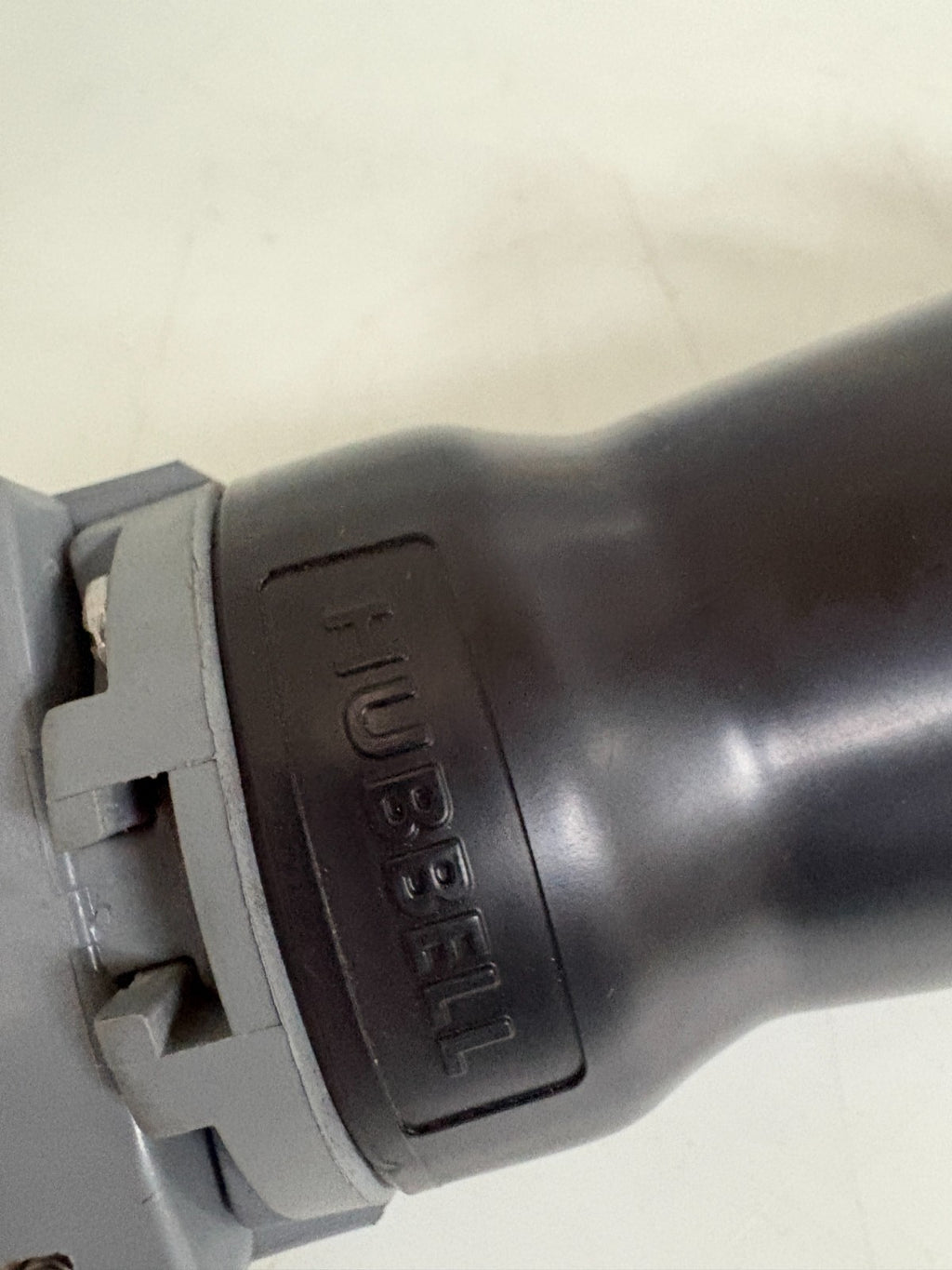 HUBBELL PIN/SLEEVE PLUG 60 AMP 600V #460P5W 2
