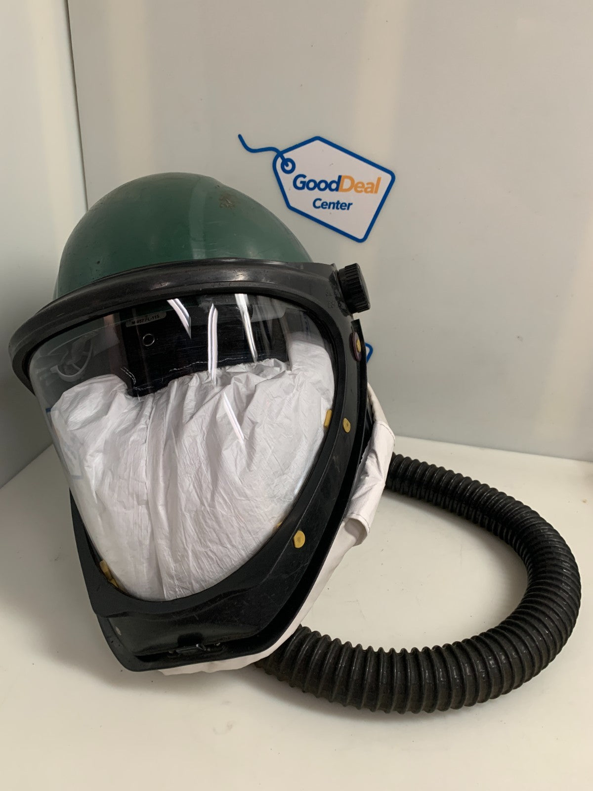 3M  VersaFlow   Visor/Helmet W/Flame Resistant Shroud  -  Old Model w Hose0