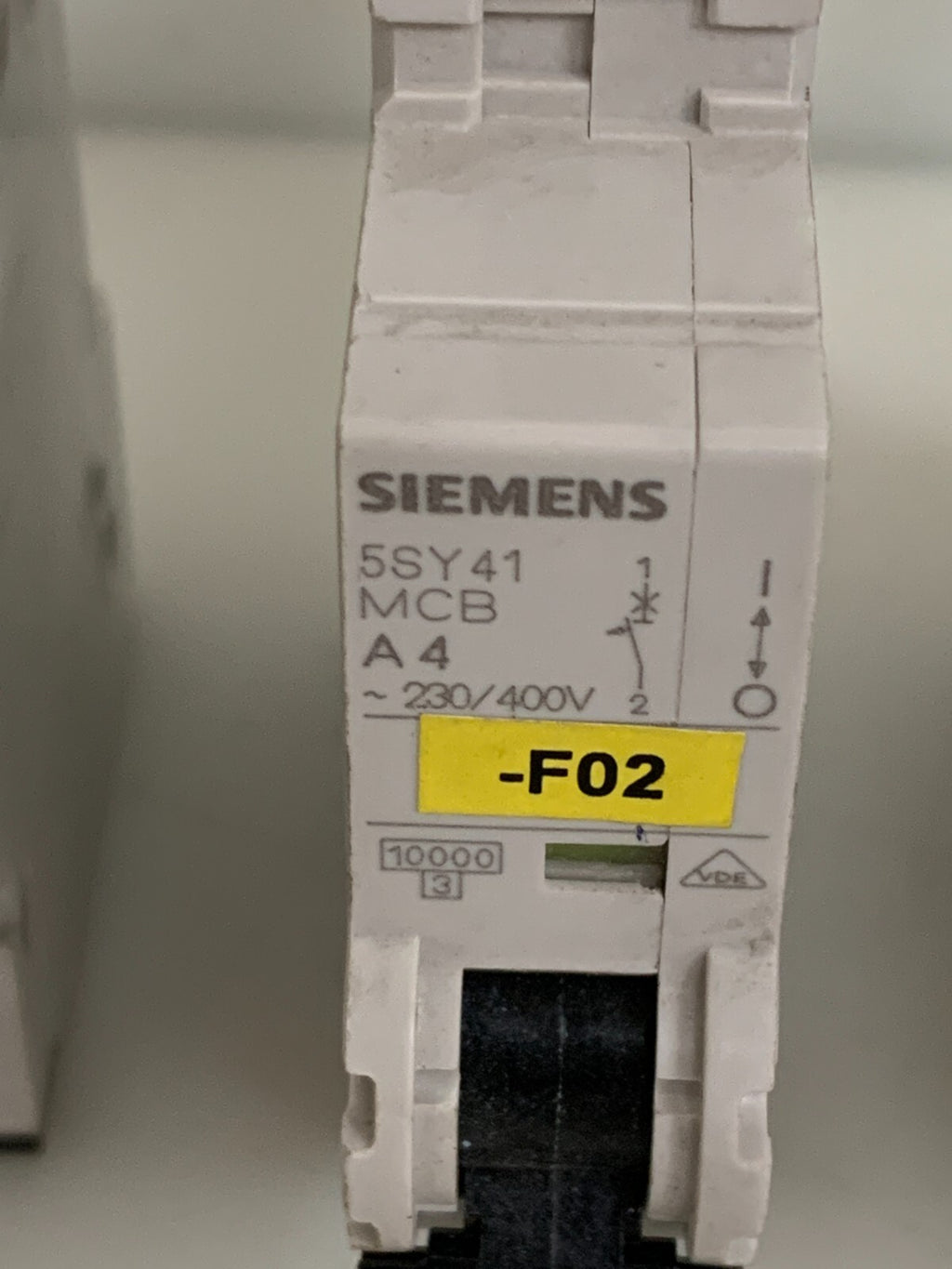 SIEMENS CIRCUIT BREAKER 2X5SY41MCBA4 1X5SY61MCBC6  MIX LOT OF 3