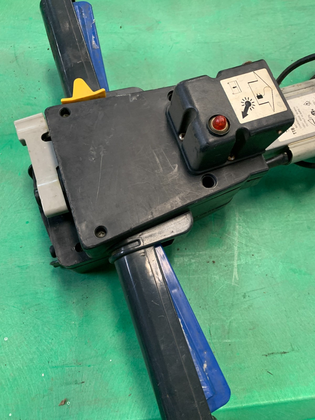 NUMATIC ADJUSTABLE HANDLE ASSY TTB-4500 (4550)