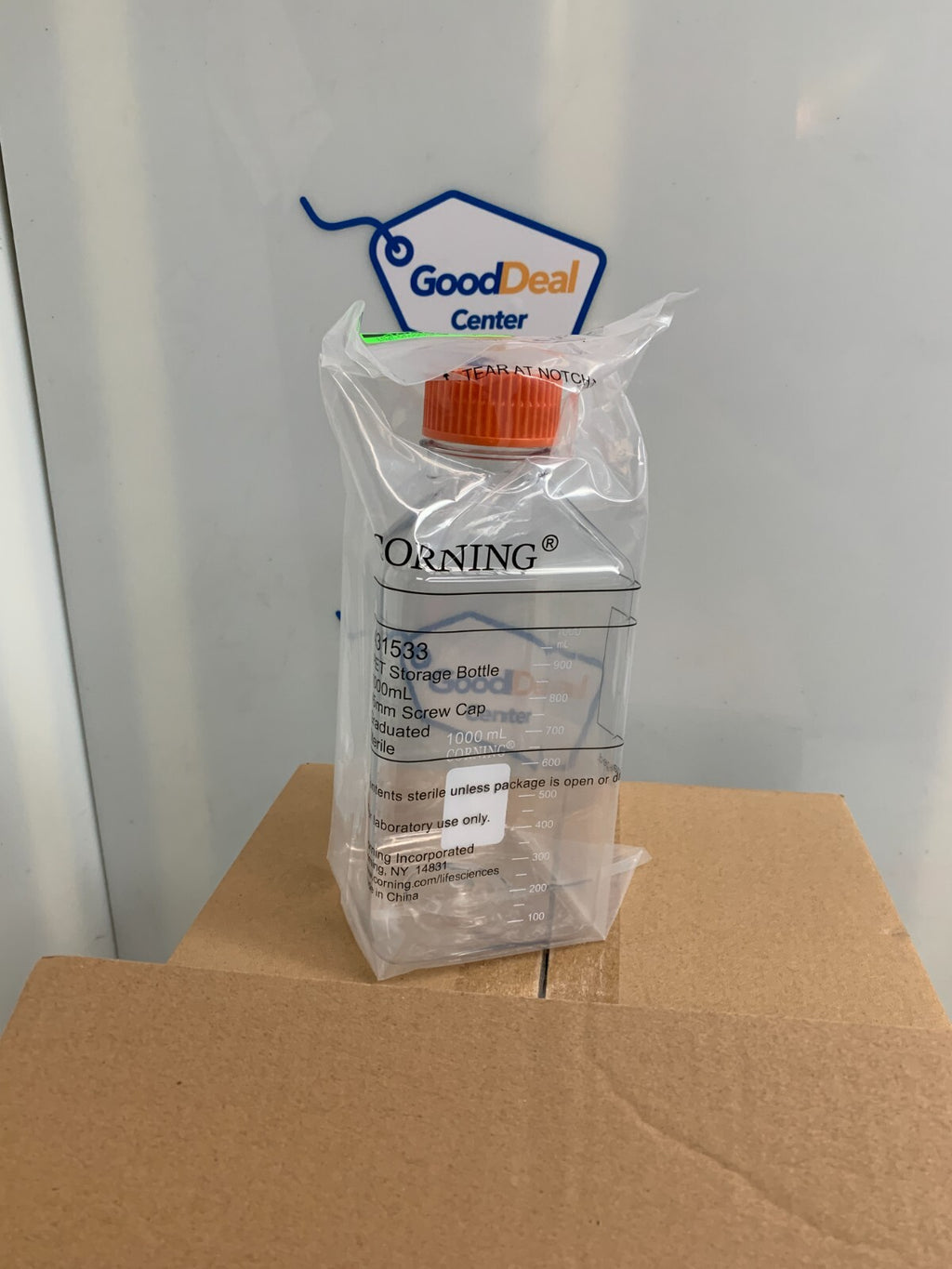 Corning  1 L Square PET Storage Bottles w/ 45 mm Caps 431533 12/cs0