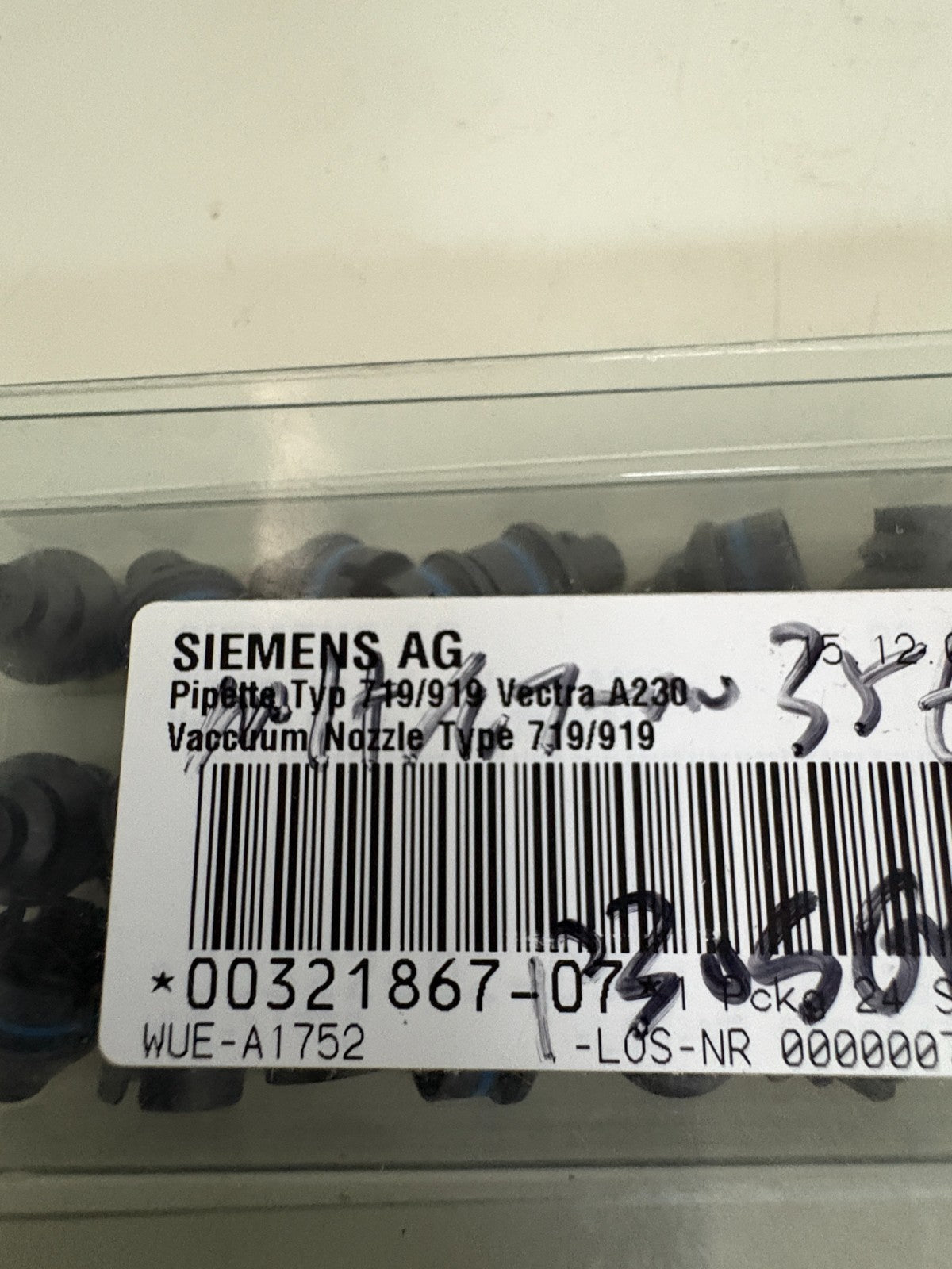 LOT OF 23 SIEMENS AG PIPETTE VACUUM NOZZLE 738/7392