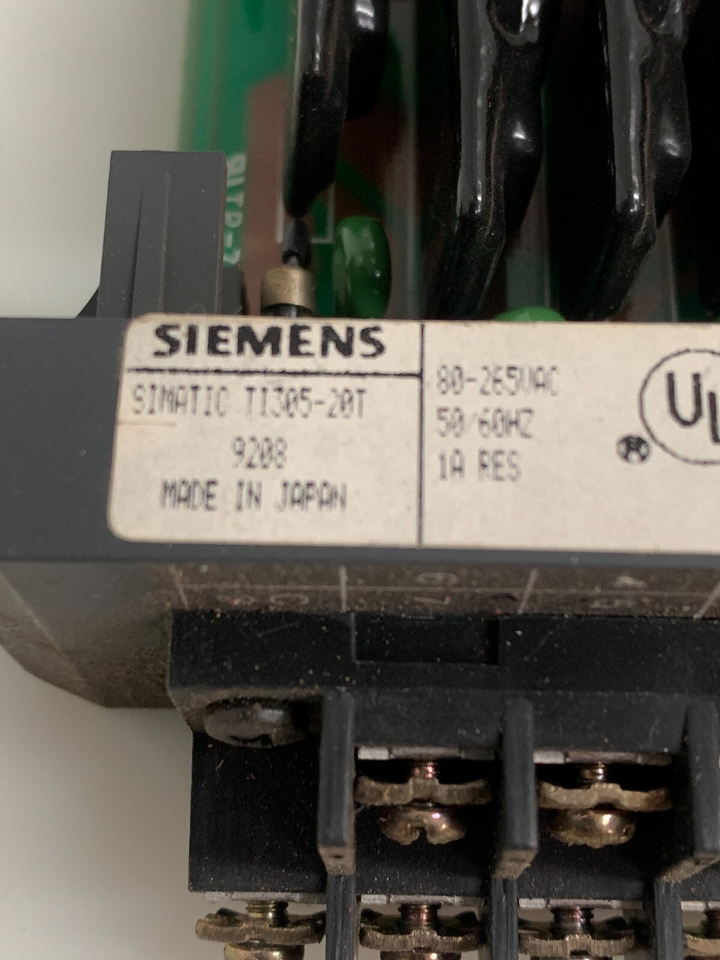 SIEMENS / SIMATIC  TI-305-20T  Output Module  9208