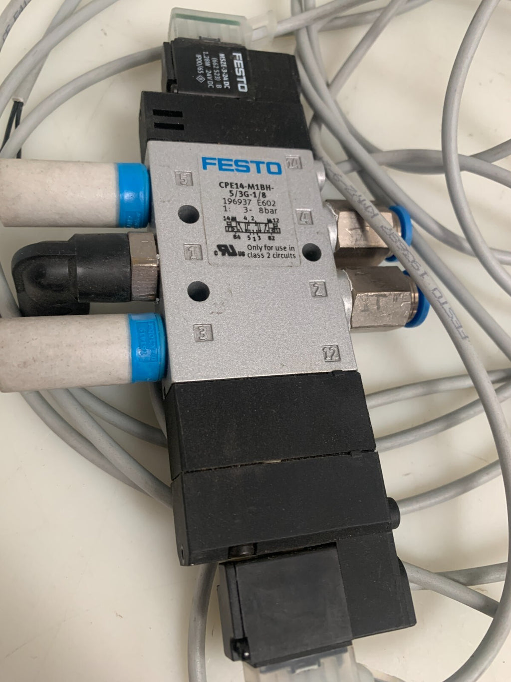 FESTO SOLENOID VALVE 196937 CPE14-M1BH 5/3G-1/8  W/2 SOLENOID 662 523
