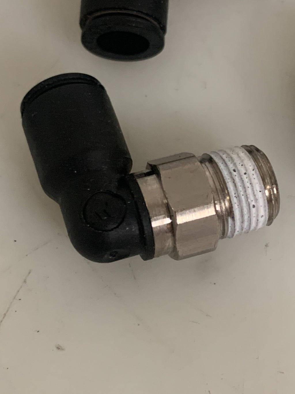 PARKER LEGRIS PUSH TO CONNECT MALE ELBOW 1/4 OD X 1/8 NPT 10 PER BOX