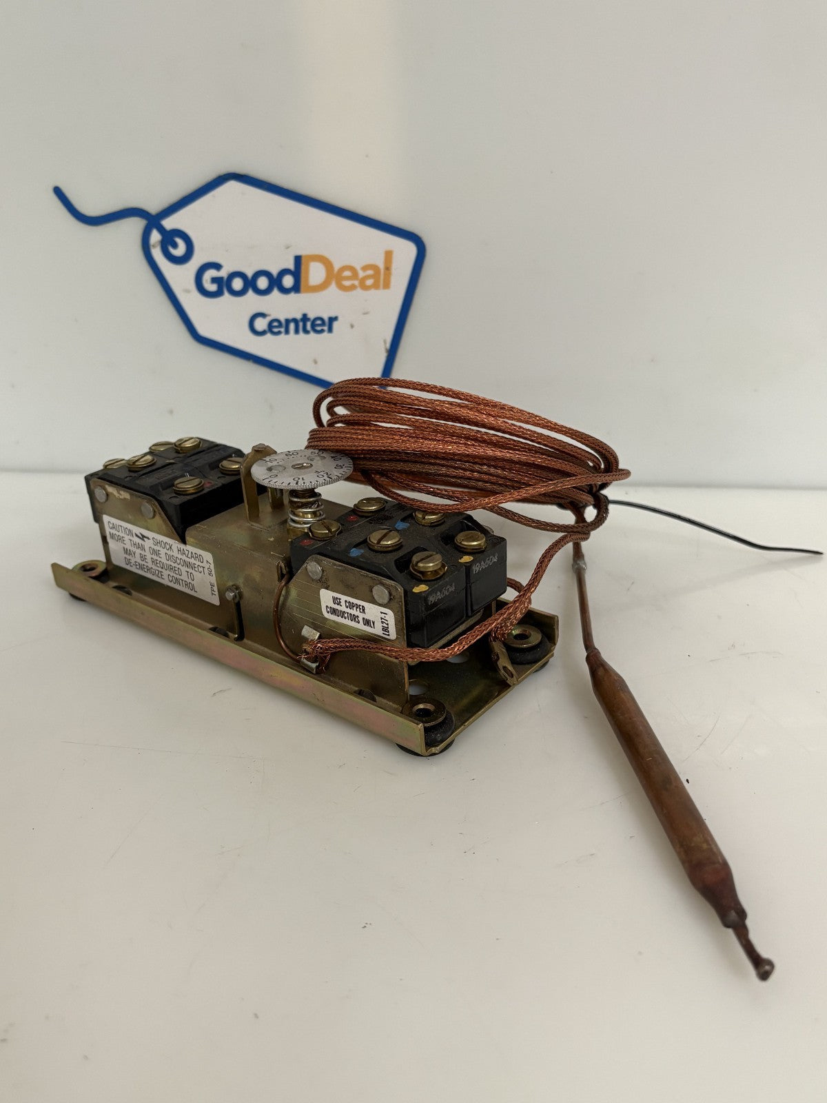 JOHNSON CONTROLS TEMPERATURE CONTROLLER A 36 AHA-58