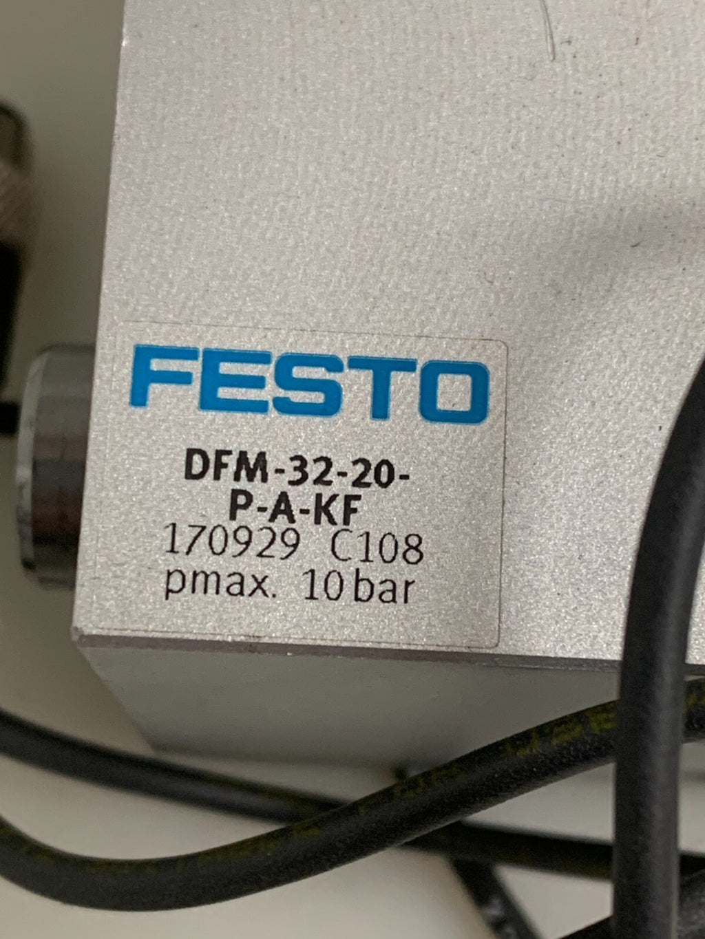 FESTO GUIDED ACTUATOR 170 929 DFM-32-20-P-A-K-KF  W/2 SICK 1023975 RZT62