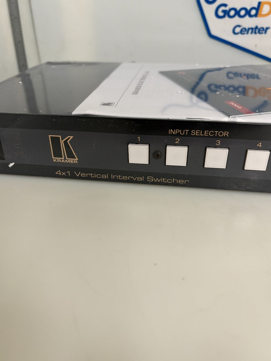 KRAMER VIDEO & STEREO AUDIO SWITCHER VS-401XLM/110V