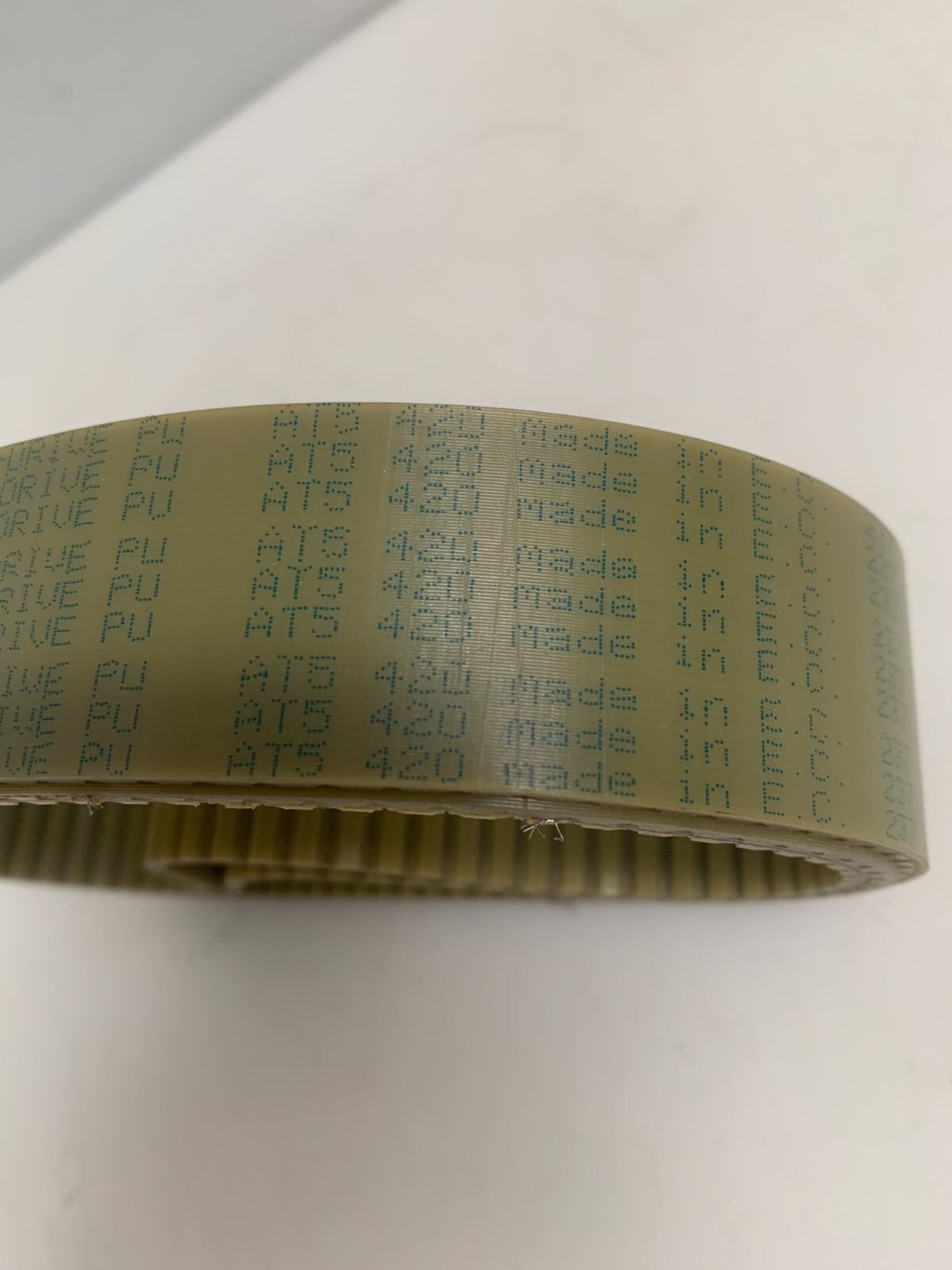 LOT OF 3 ROULUNDS RD-DRIVE TIMING BELT AT5 420 237