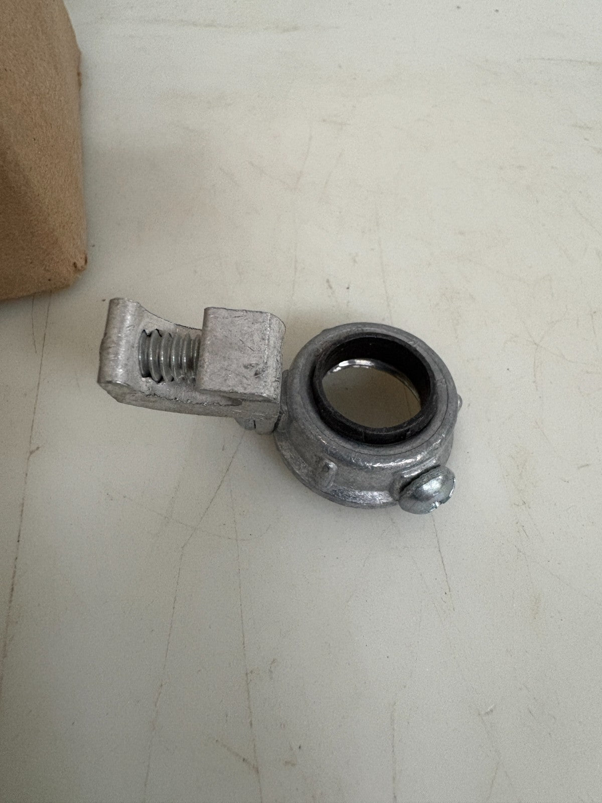 APPLETON 1/2 GROUND BUSHING 25 IN BOX1