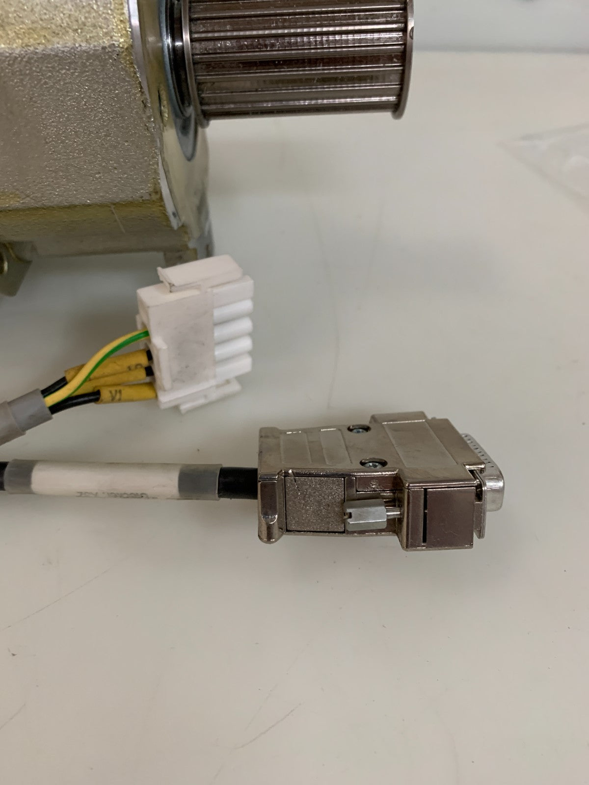 SIEMENS BRUSHLESS SERVOMETER 1500/1700/MIN 1FT3046-6AZ99-9-Z S 40