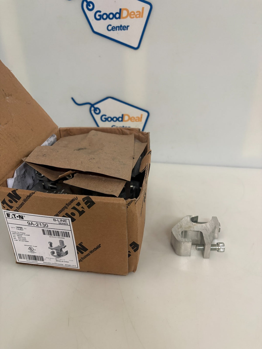 LOT OF 20 BOX EATON GROUNDING CLAMP 9A-21300