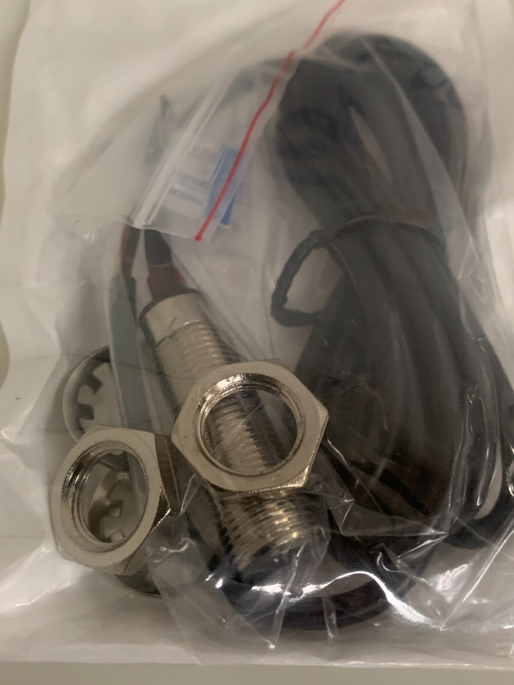 LOT OF 2 HUCHOO PROXIMITY SENSOR CHE12-10NA-HZ10