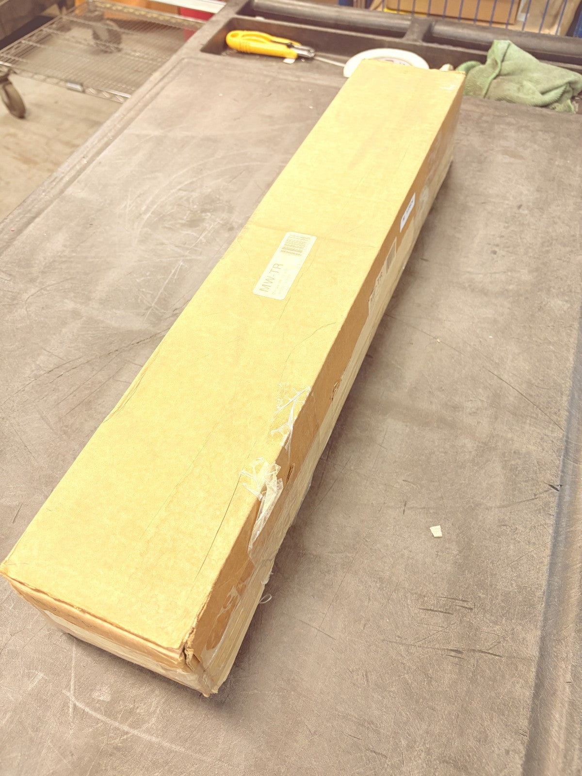 MIDDLE ATLANTIC MW-TR TOP RAIL