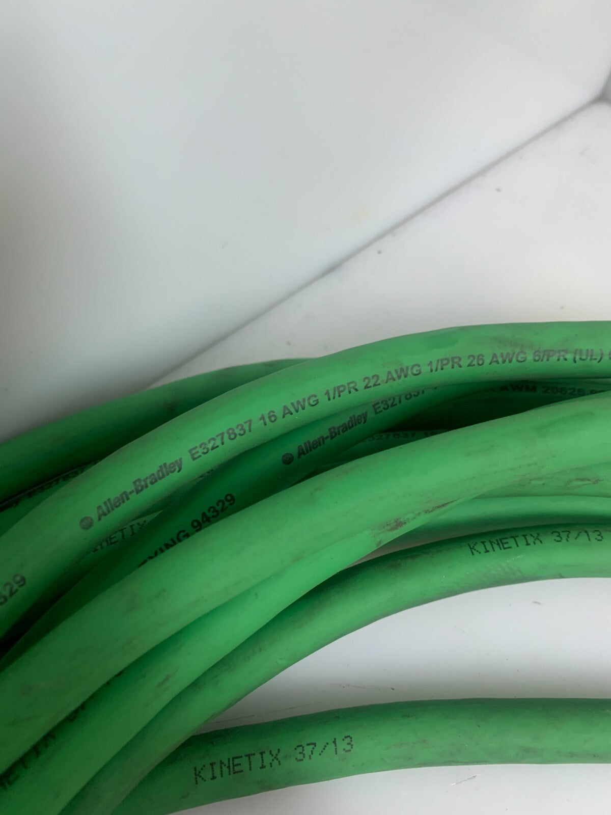 ALLEN BRADLEY E327837  Kinetex 37/13  Communication Cable