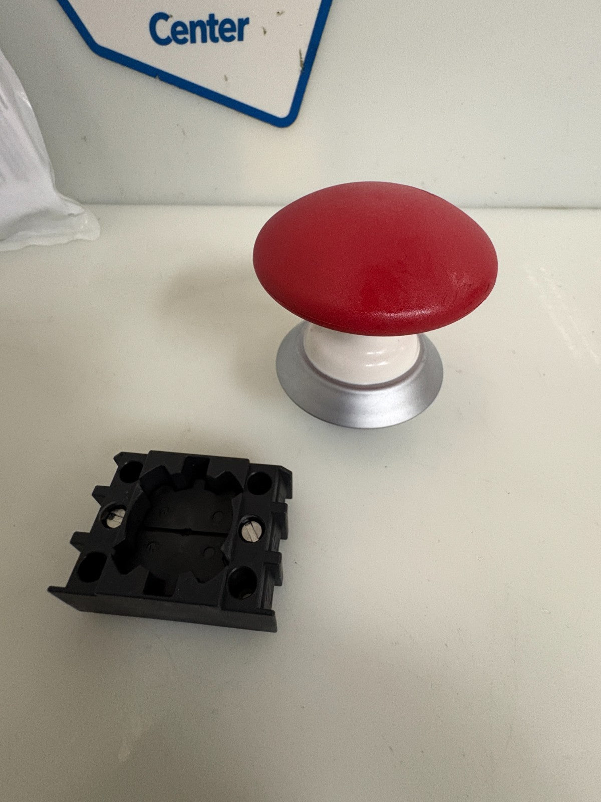 SCHMERSAL STOP RED MUSHROOM BUTTON #101177168