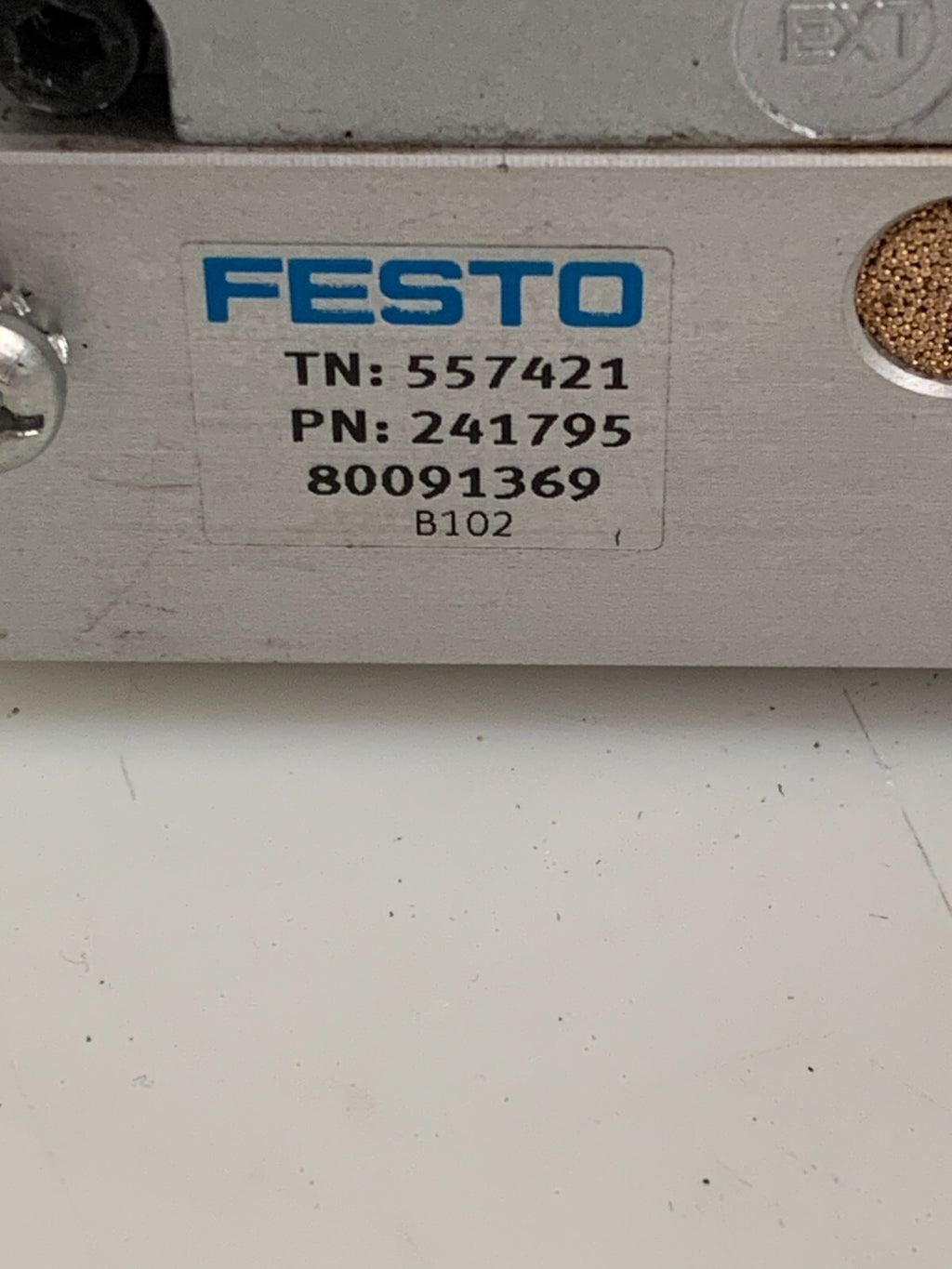 FESTO PNEUMATIC MANIFOLD W/6 CONNECTOR CABLE