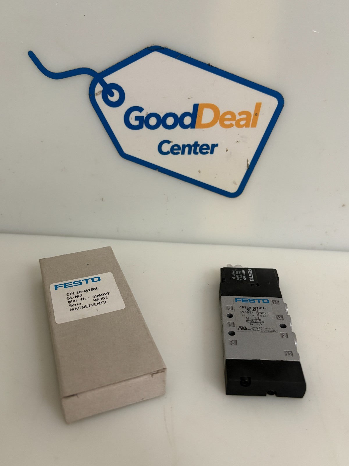 LOT OF 2 FESTO SOLENOID VALVE CPE10-M1BH-5L-M7 1969270