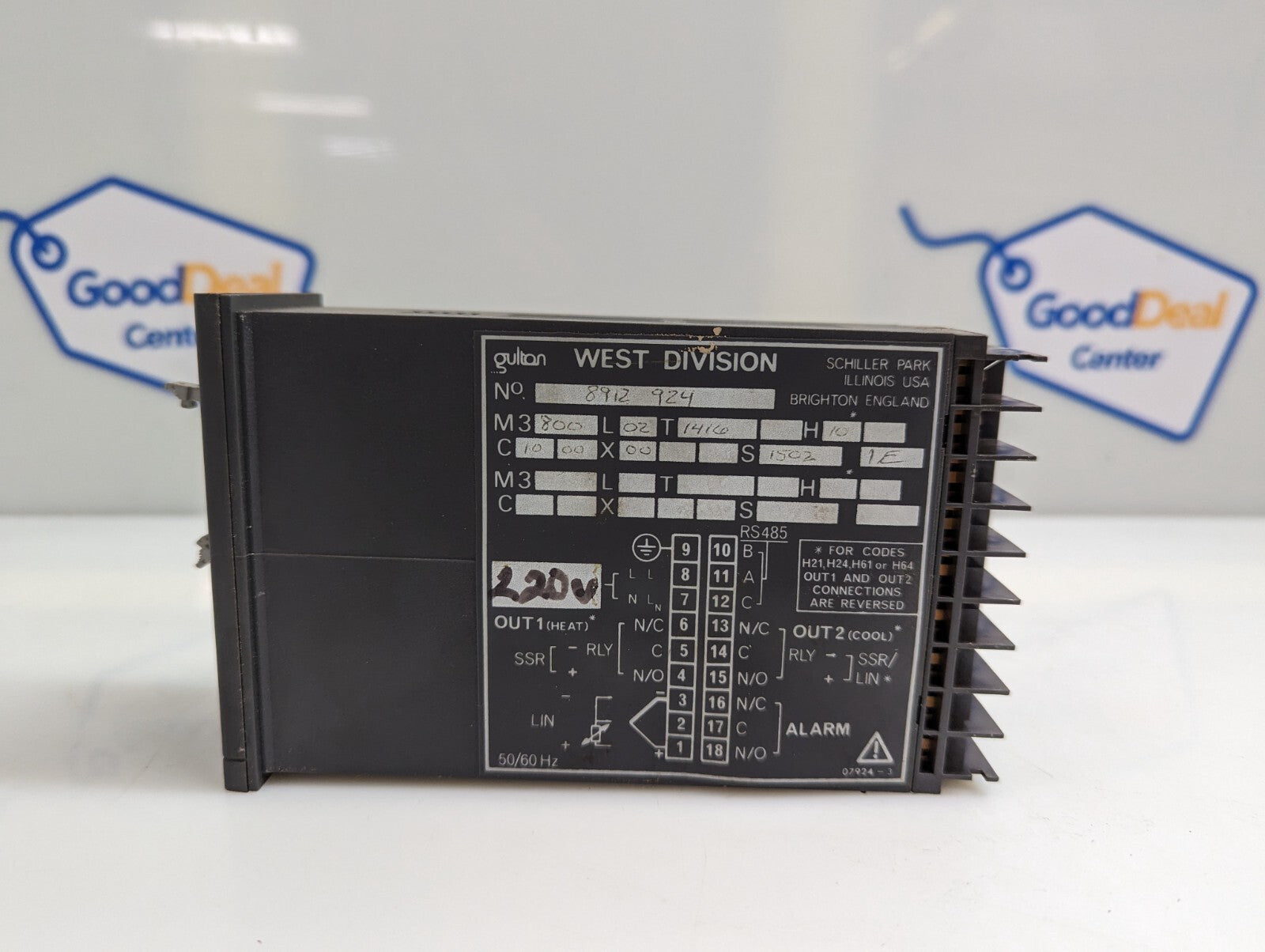 West Instrument Temp Controller M3800 L02 T1416 H10 220V - Missing control panel