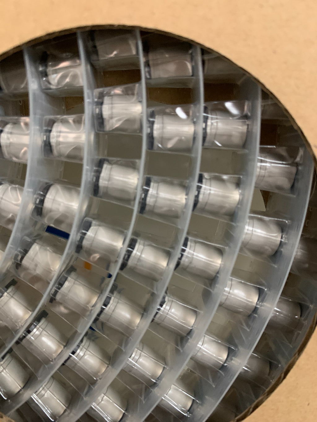 LOT OF 500 PANASONIC FIXED ALUMINIUM ELECTROLYTIC CAPACITOR EEEFP1V101AP