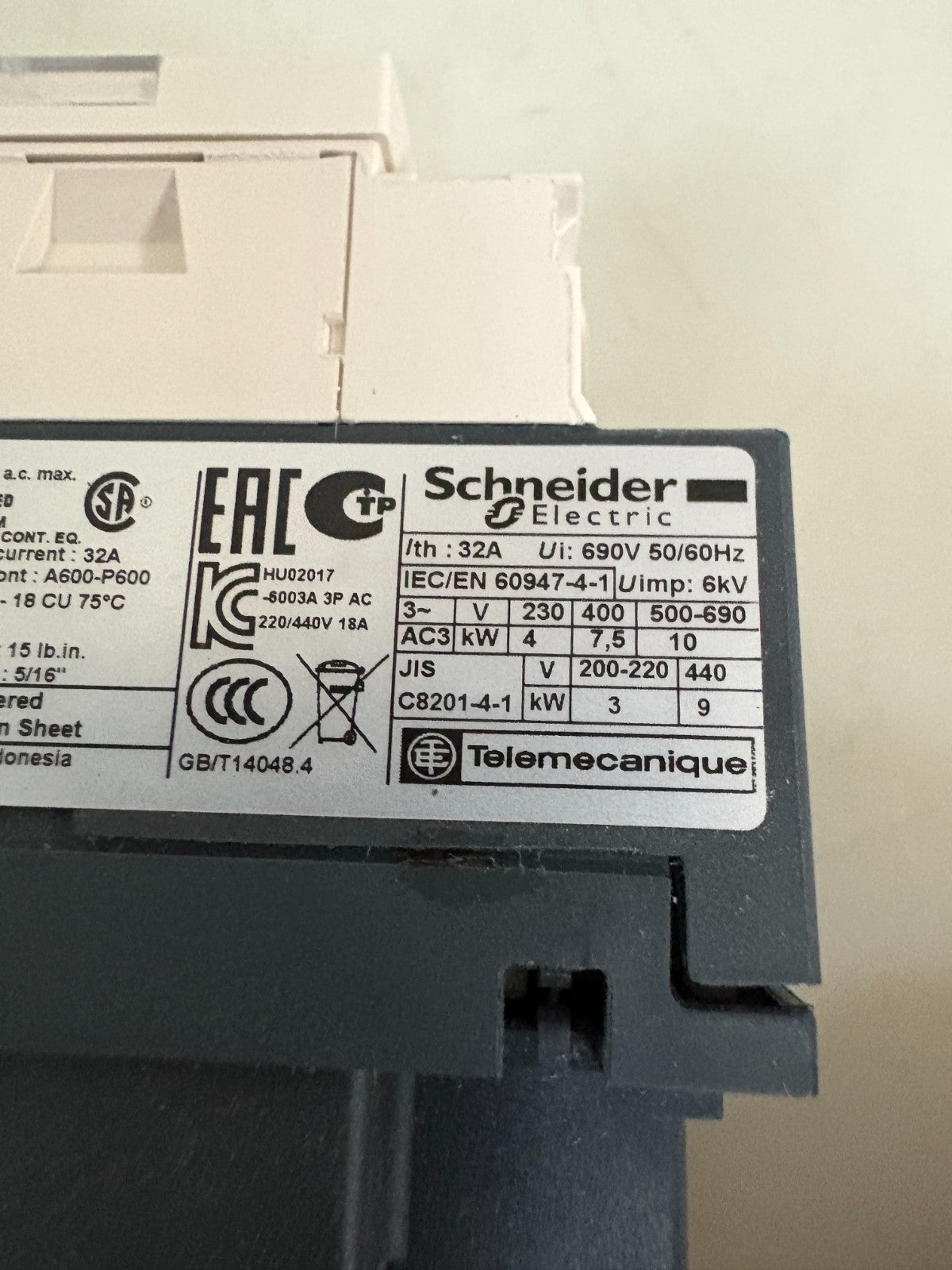 SCHNEIDER CONTACTOR LC1D182