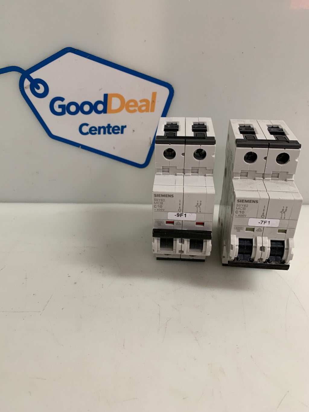LOT OF 2 SIEMENS CIRCUIT BREAKER 5SY62 MCB C10