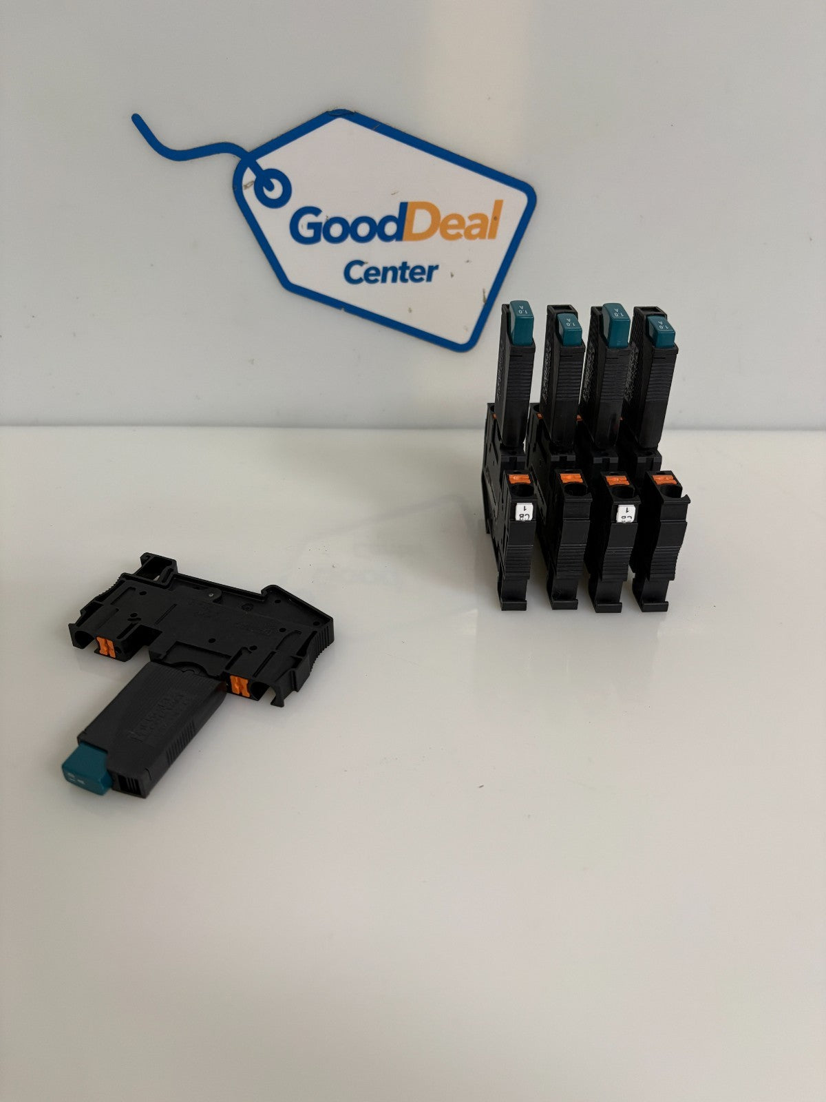 LOT OF 5 PHOENIX CONTACT THERMAL DEVICE CIRCUIT BREAKER TCP 1.OA W/PT6-FSI/C