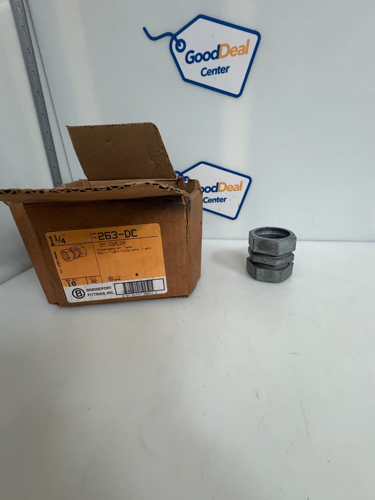 LOT OF 10 BRIDGEPORT EMT 1 1/4" COMPRESSION COUPLING #263-DC